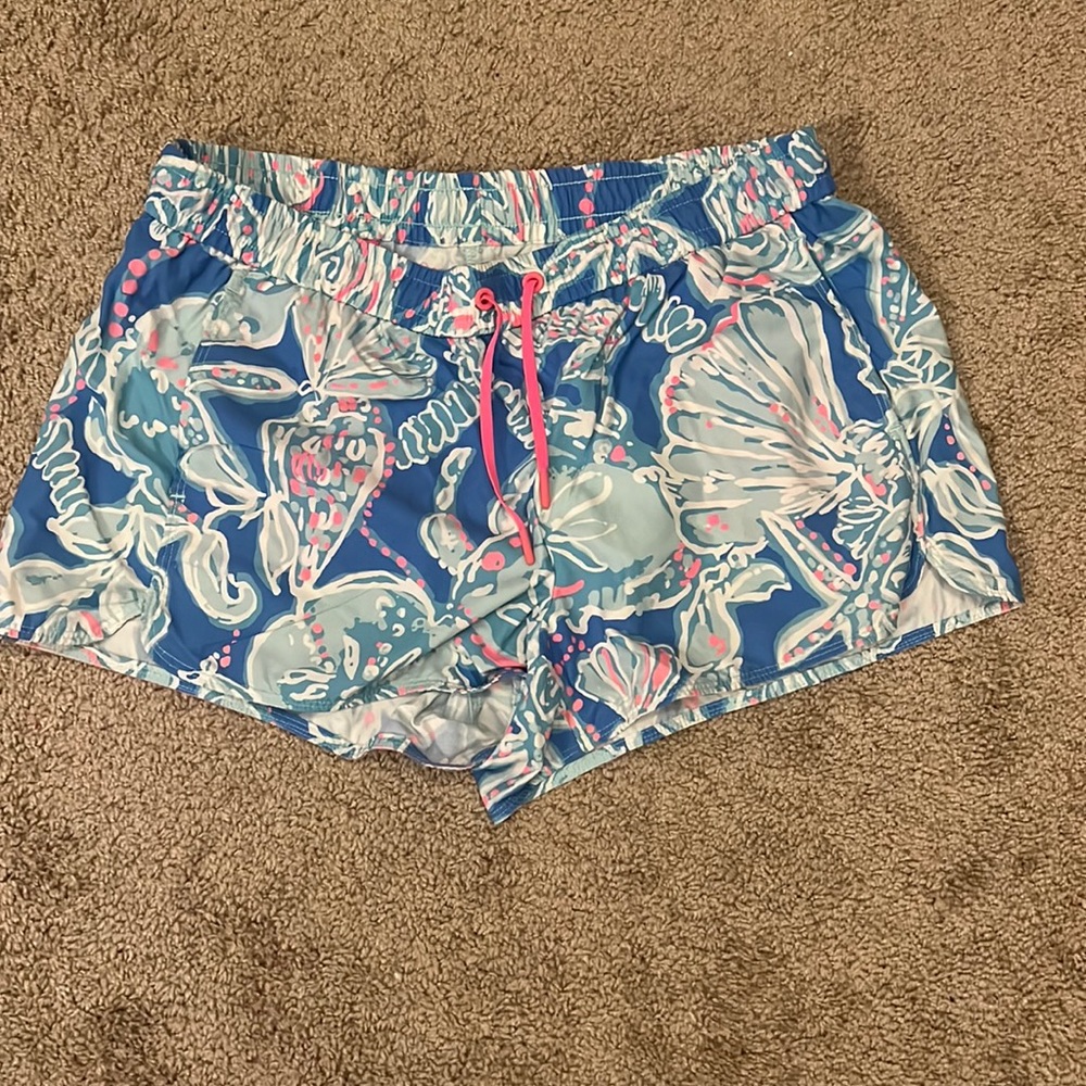 Lilly Pulitzer ocean board shorts size medium M. GUC no stains Luxletic
